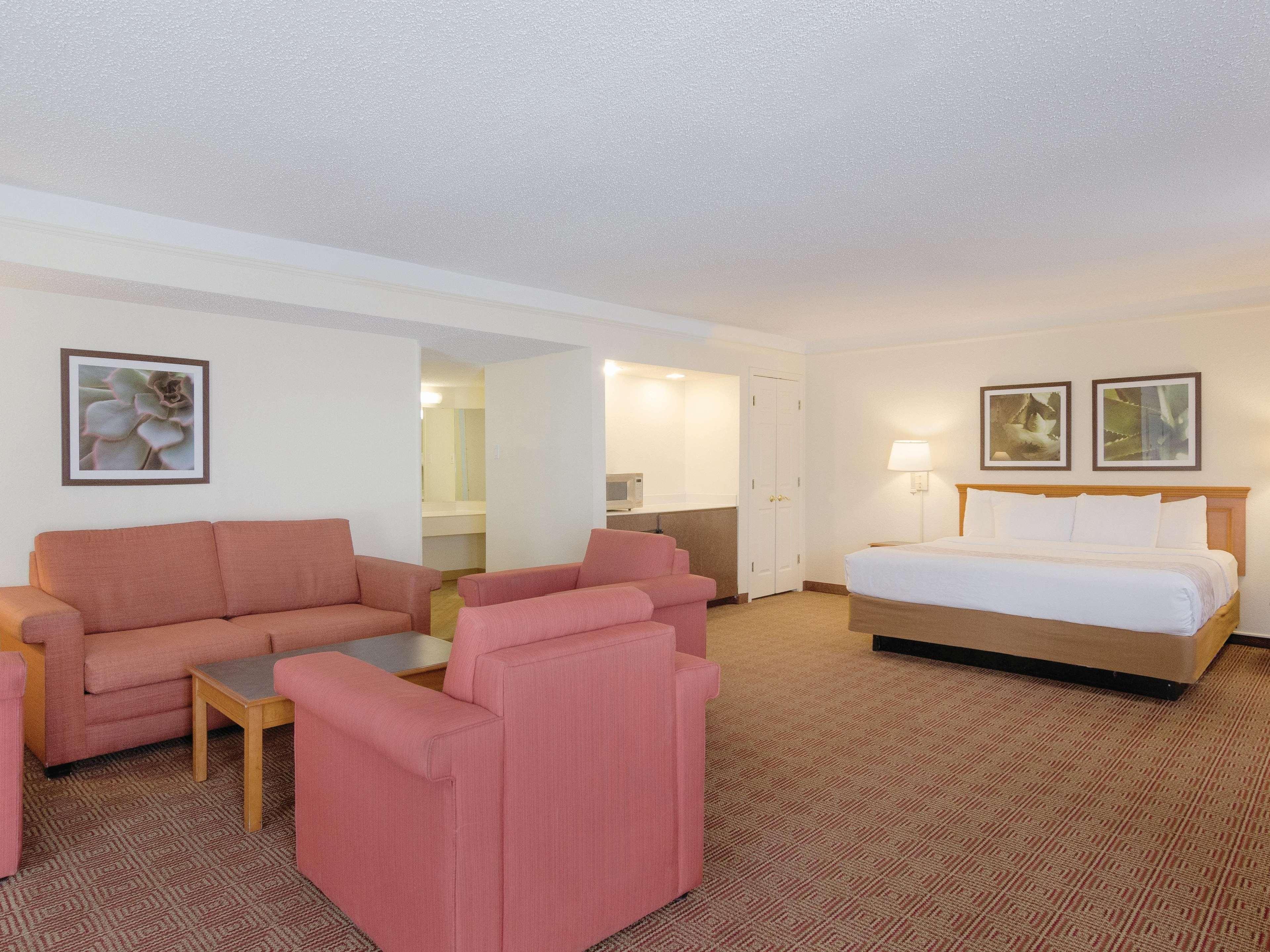 La Quinta Inn By Wyndham Denver Cherry Creek Екстер'єр фото